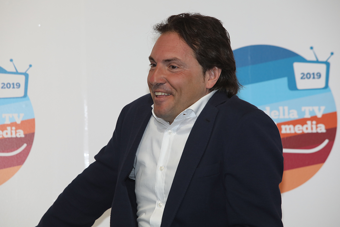 Festival della TV e dei Nuovi Media 2019_172.jpg - Road to Tokyo 2020: Eurosport e l’esperienza olimpica Cosa significa partecipare a una Olimpiade? E magari vincere una medaglia d’oro?  Alcuni tra i grandi atleti azzurri, tra cui la portabandiera di PyeongChang 2018 Arianna Fontana, raccontano le loro sfide, le loro emozioni e i loro successi a cinque cerchi.  E per Eurosport, broadcaster ufficiale delle prossime tre Olimpiadi, la sfida di portare nelle case degli italiani un’esperienza mai vista prima.